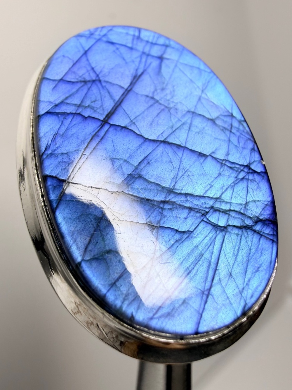 Large Labradorite Sterling Silver Ring - Picture 2 of 10